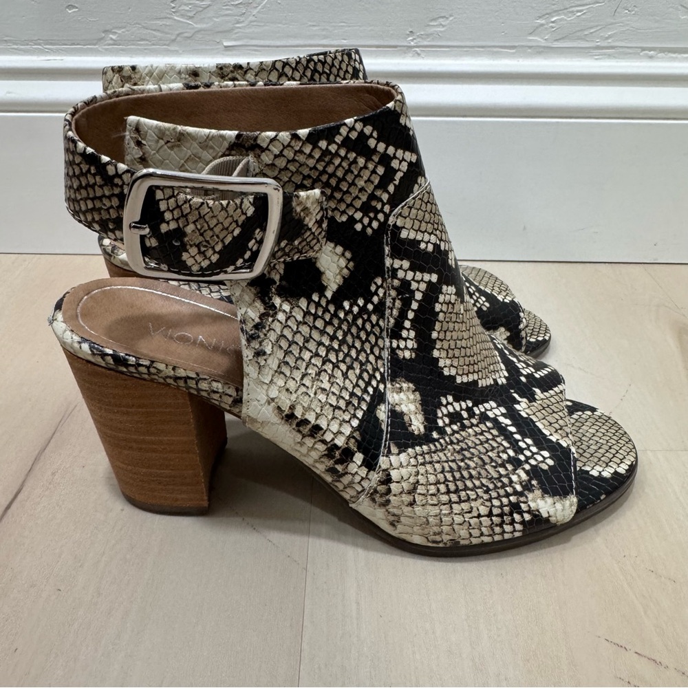 Vionic Blakely Snakeskin Open-Toe Bootie Heel Women's 8 Buckle Leather - Picture 4 of 13